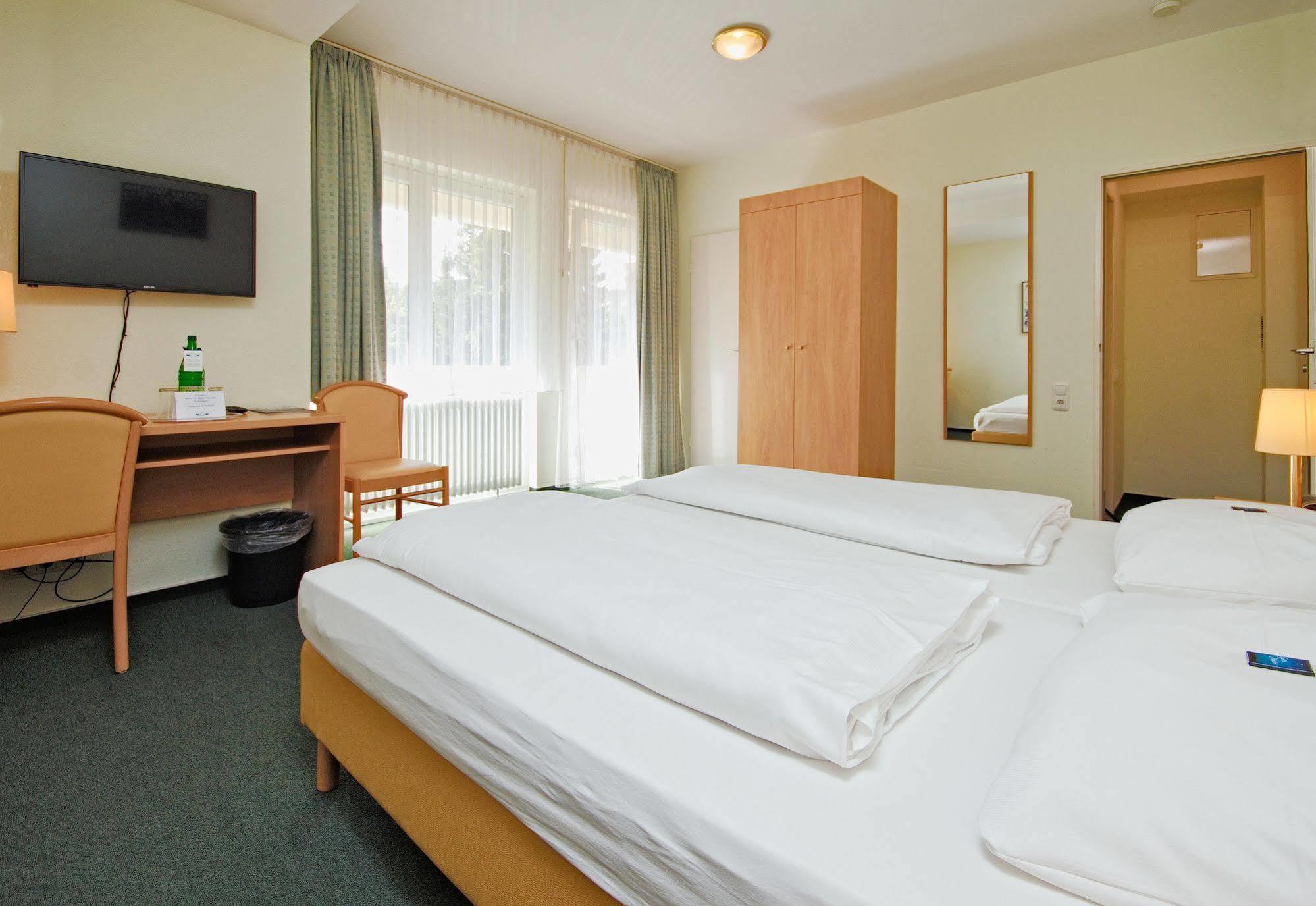 Hotel Wiking Kiel Exteriör bild